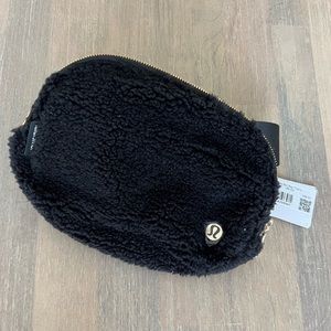 NWT LULULEMON BELT BAG